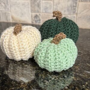 Crocheted Pumpkin Decor Set